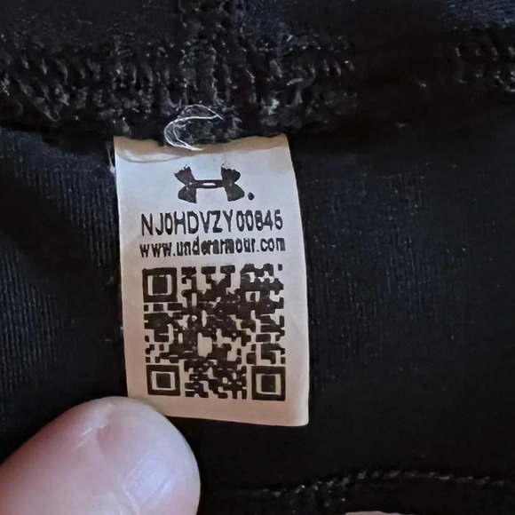 Under Armour blue and black abstract capri workout pants size small - Picture 6 of 6